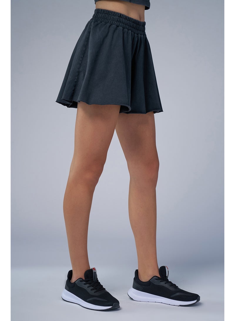 Bilcee Women SHORT - Image 2